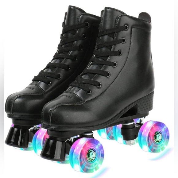Women’s Light-Up Rollerskates - Picture 1 of 4